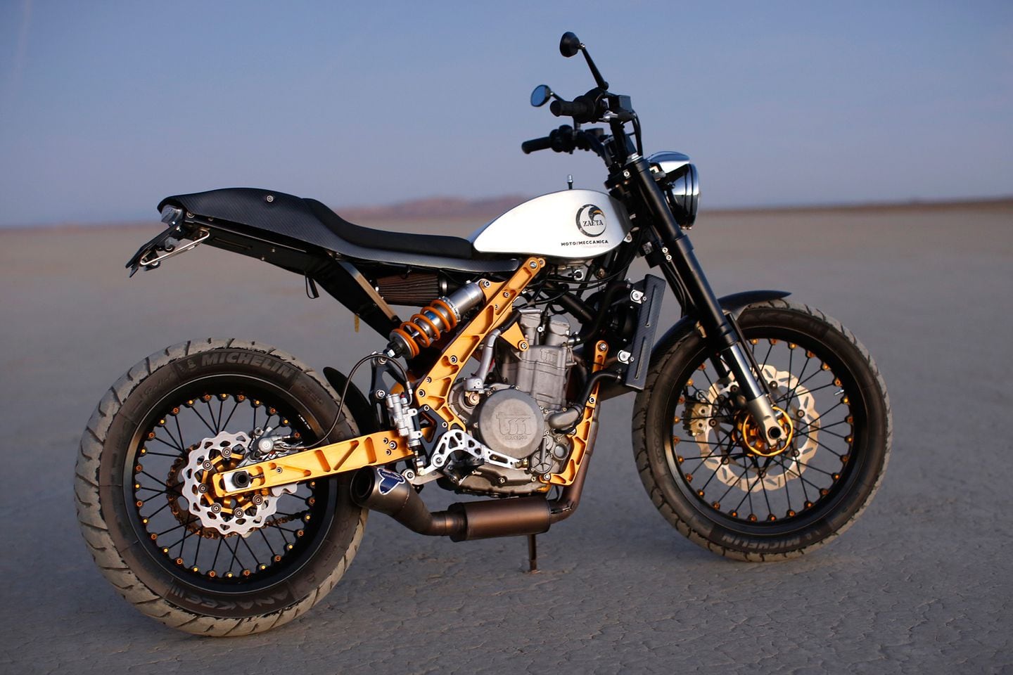 ミヤタ　ファニーバイク Zaeta 530 SE Street-Legal Italian Flat-Tracker | Cycle World