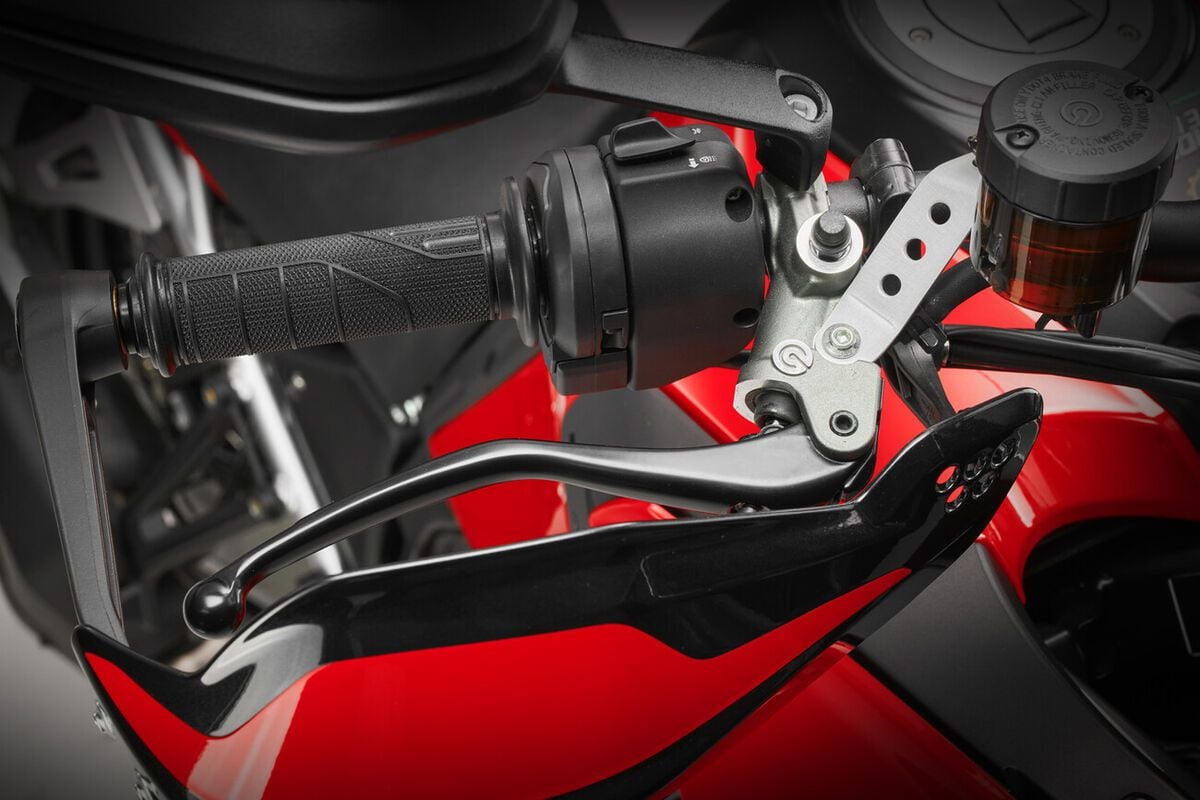 The front brake has a Brembo master cylinder and is span adjustable.