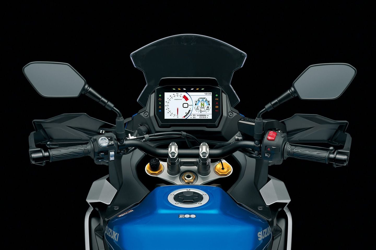 A full-color TFT display has all the electronic features like media connectivity and navigation.
