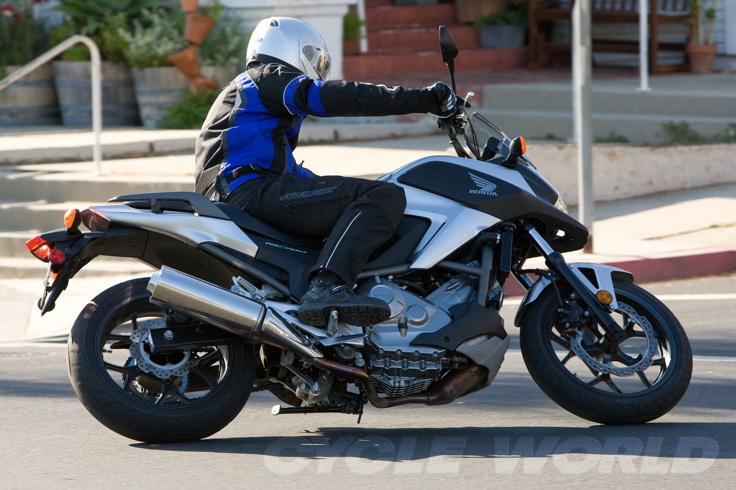 Honda NC700X: Fuel-Efficiency Game-Changer