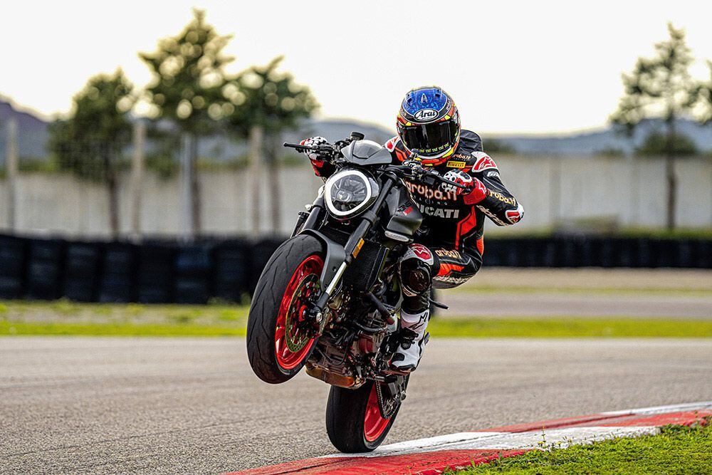 2021 Ducati Monster Plus (Aviator Grey)