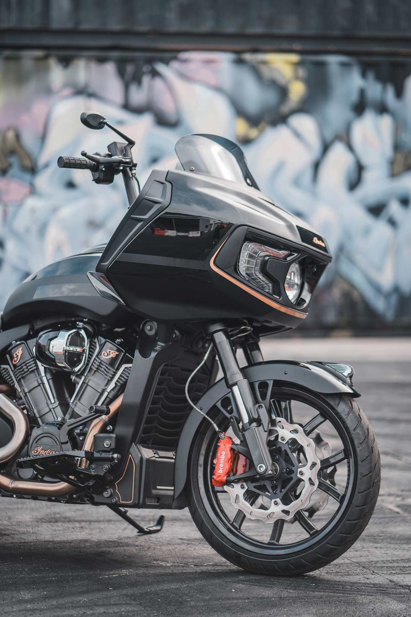 Chris Wood from Airtrix used a mixture of high gloss and matte black paint for a contrast of textures.