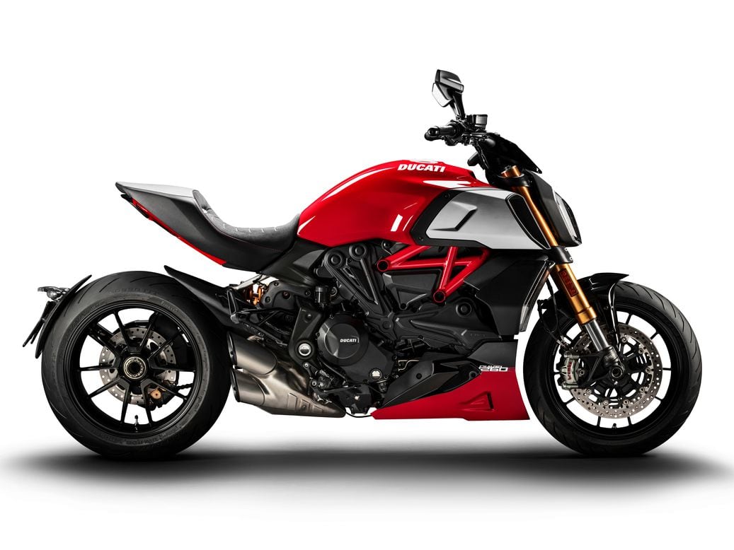ドカティ　デアベル 2020 Ducati Diavel 1260/1260 S Buyer's Guide: Specs, Photos