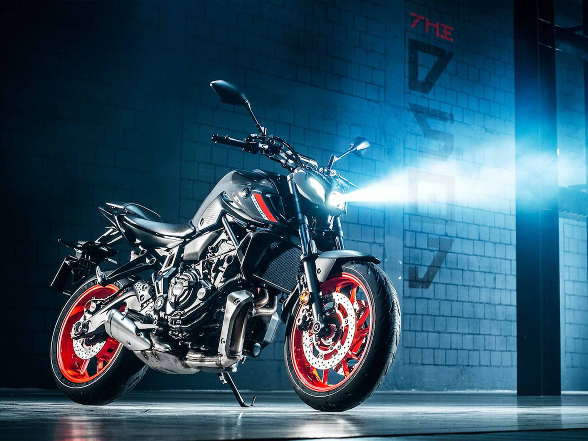Yamaha mt 07 2022 hotsell