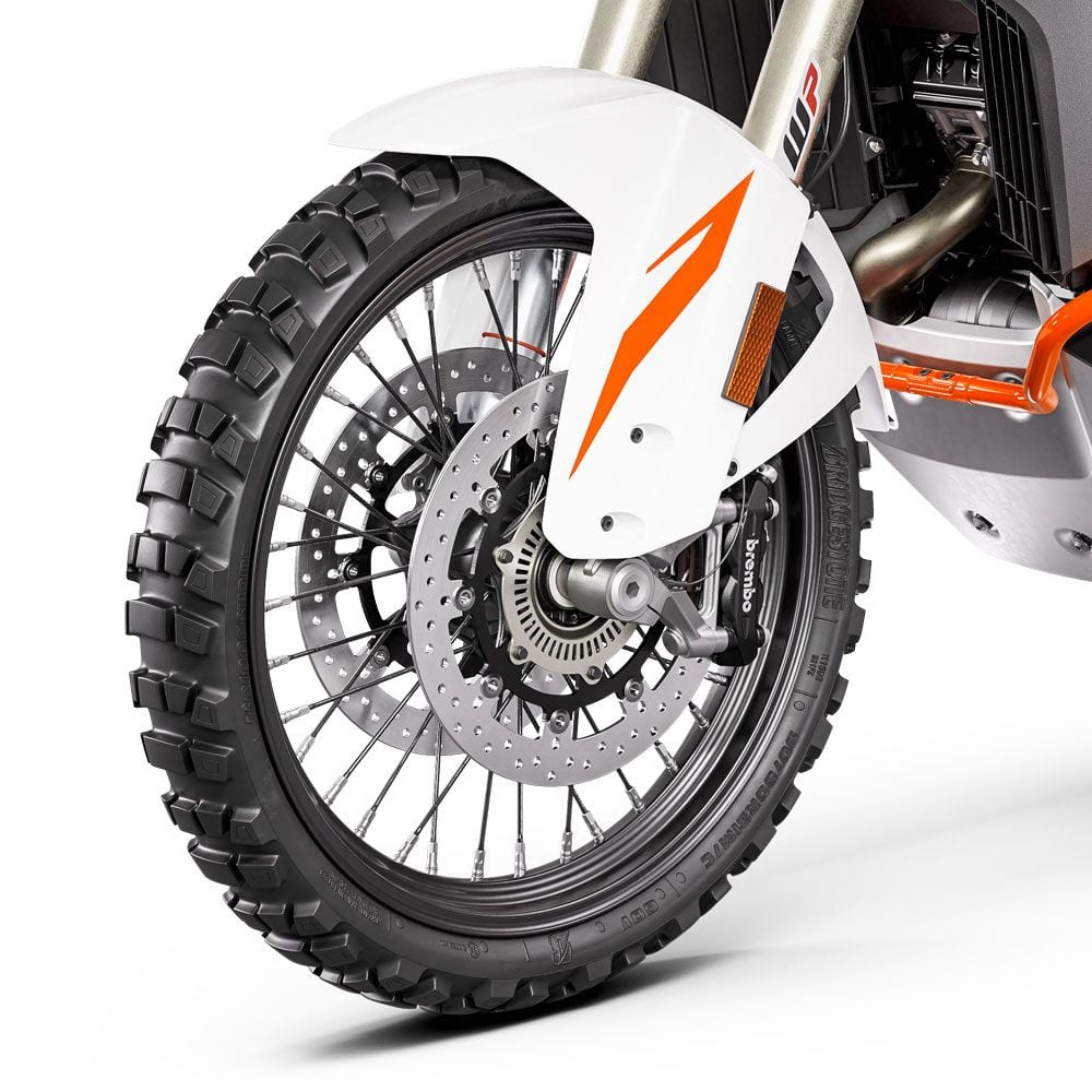 On the off-road-oriented R model, you get taller wire spoke wheels with knobbies, as well as increased (though not semi-active) suspension travel.