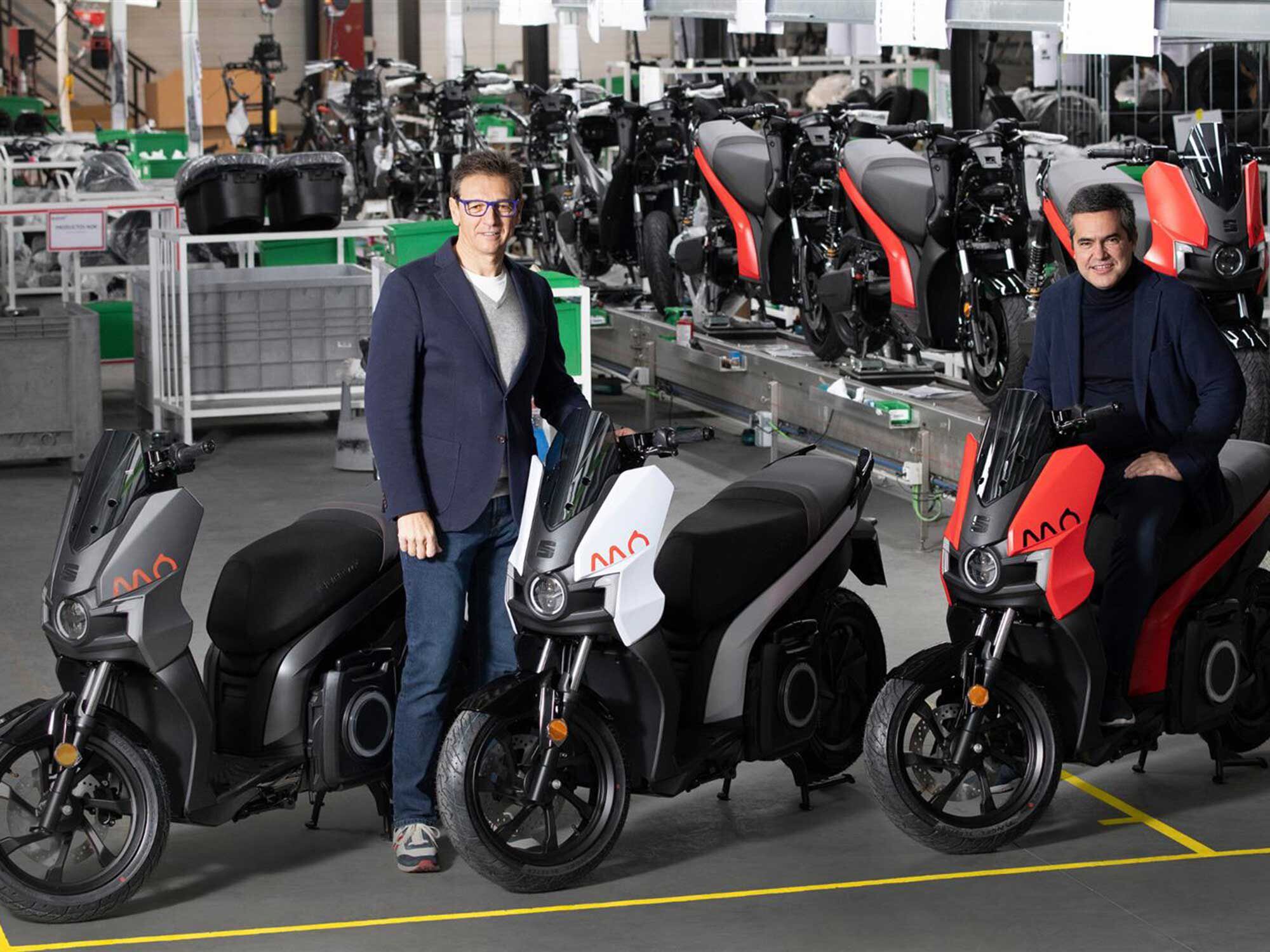 The Seat Mó 125 escooter is now rolling off the assembly line.