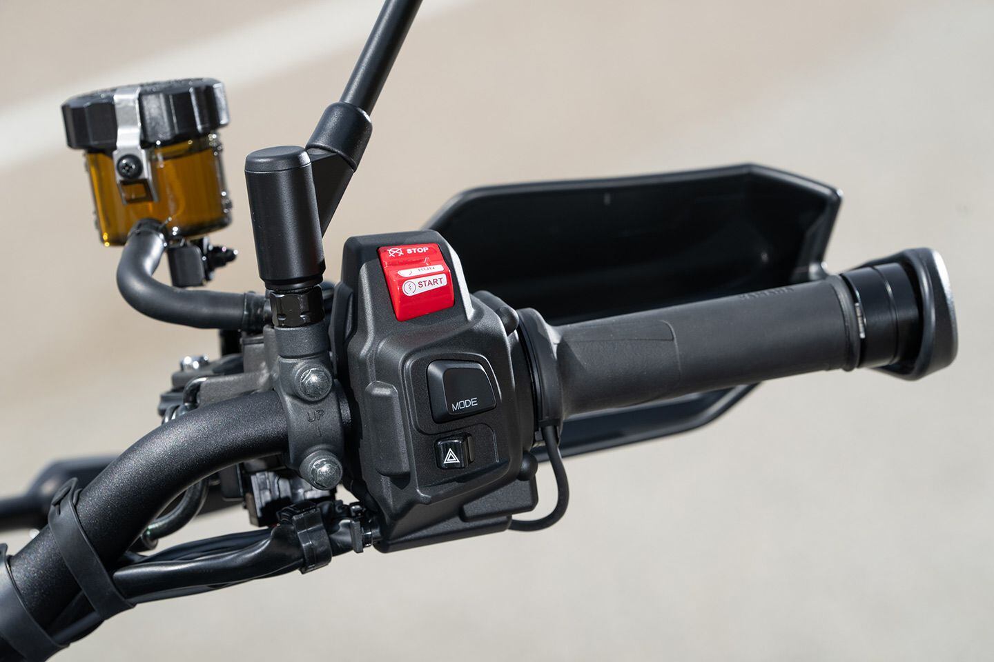 Mode changes can quickly be made on the fly from the right bar control pod.