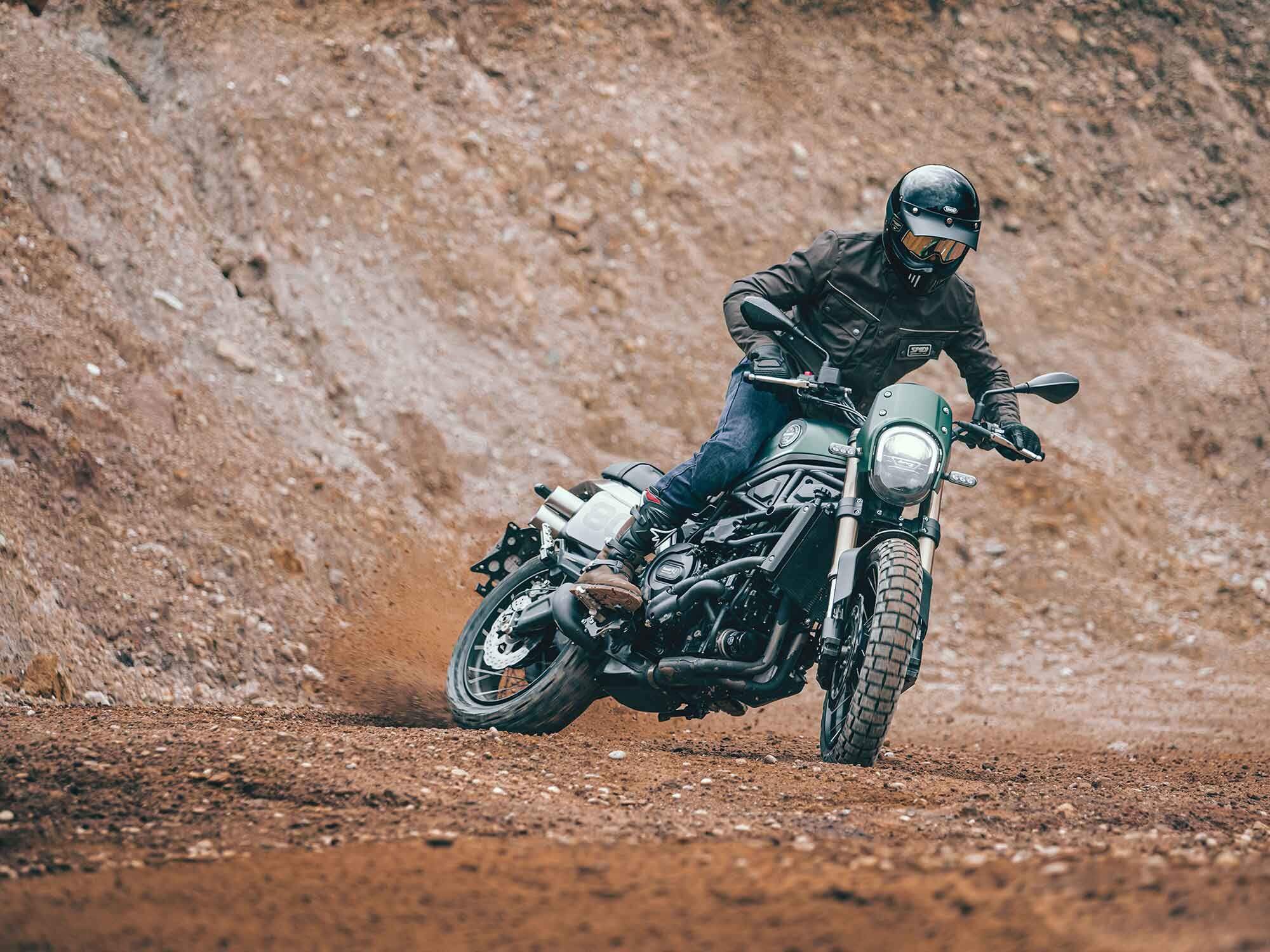 TRK 800: The Leoncino trail looks like a sound choice for gravel fire roads. The Delphi fuel injection system is simple, but proven.