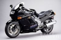 しゃんしゃん！ Kawasaki Ninja Motorcycle History: 1984 GPz900 to 1990 ZX-11