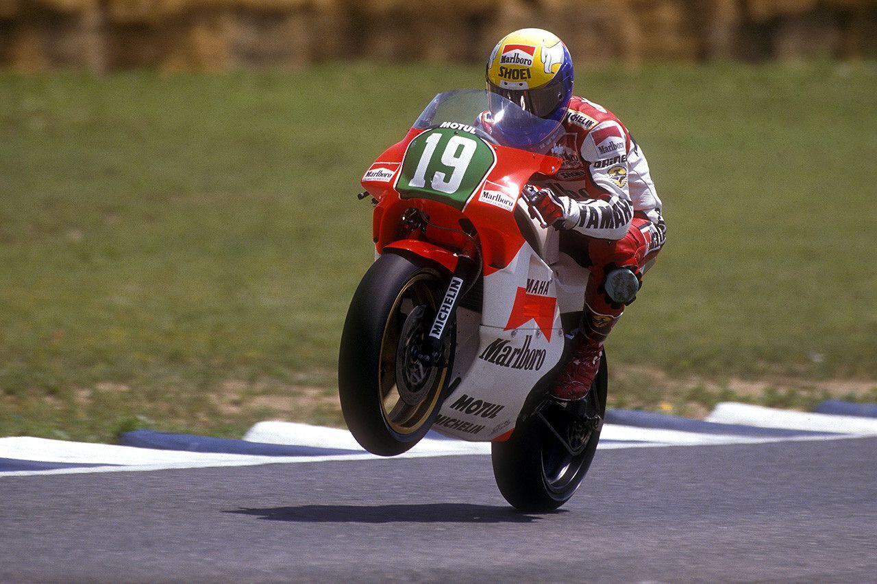 <b>3: When John Kocinski won the 1990 AMA 250 national championship on the Honda RS250, who was the only rider to beat him?</b>