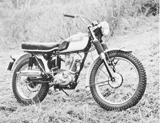 It appears that Triumph will once again build a single-cylinder model, and it could even be a scrambler-style bike similar to the Tiger Cub of 1967.