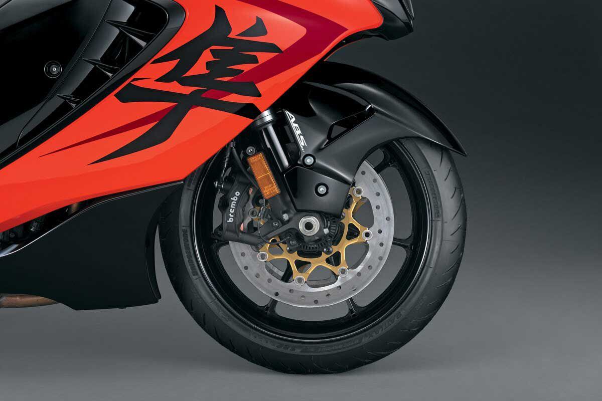 More reminders on the 25th Anniversary Hayabusa: Brake rotor carriers are gold-anodized.