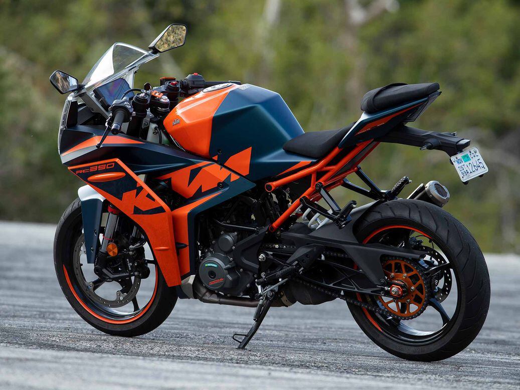 Ktm rc 390 on road sales price