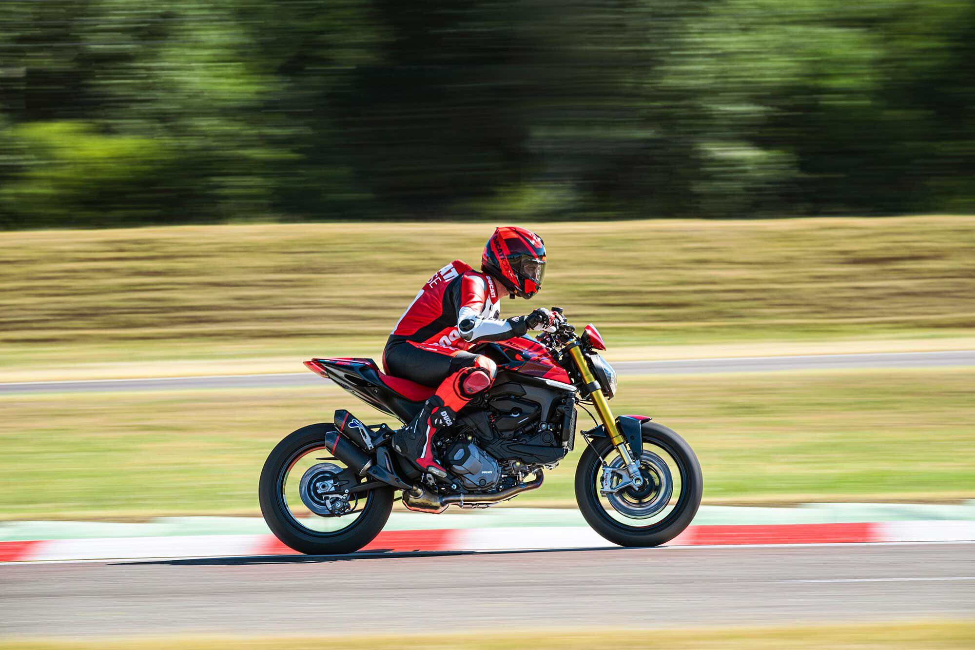SP models add Brembo Stylema brake calipers and fully Öhlins adjustable suspension.