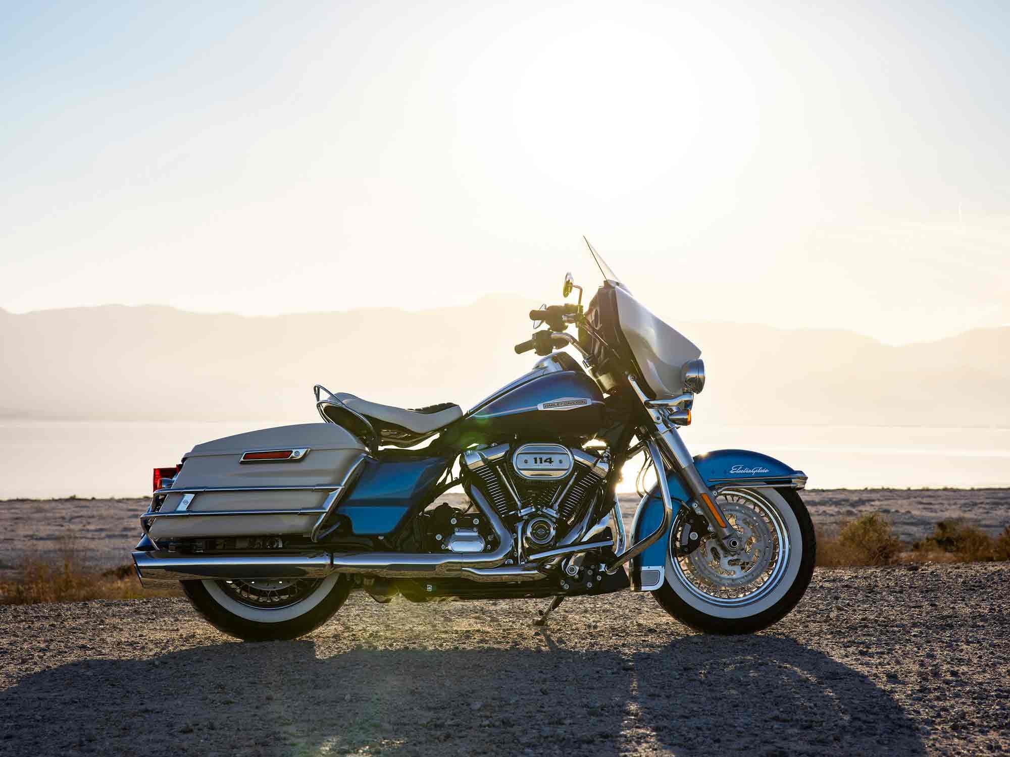 The 2021 Harley-Davidson Electra Glide Revival in its only colorway: two-tone Hi-Fi Blue and Black Denim with Birch White accents.