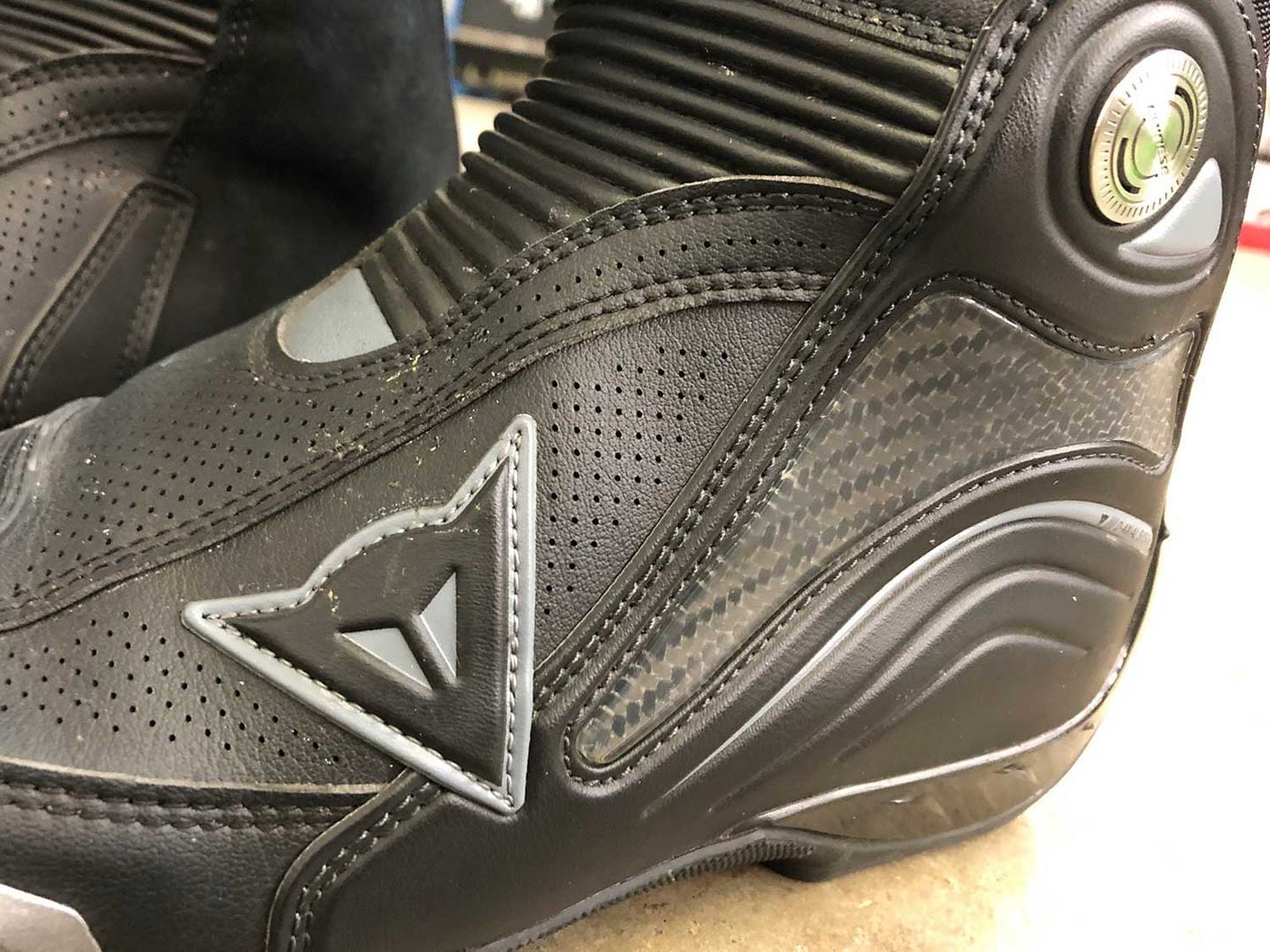 ダイネーゼ dainese axial d1 boots EU41 27cm AXIAL D1 BOOTS | BLACK/WHITE | Dainese