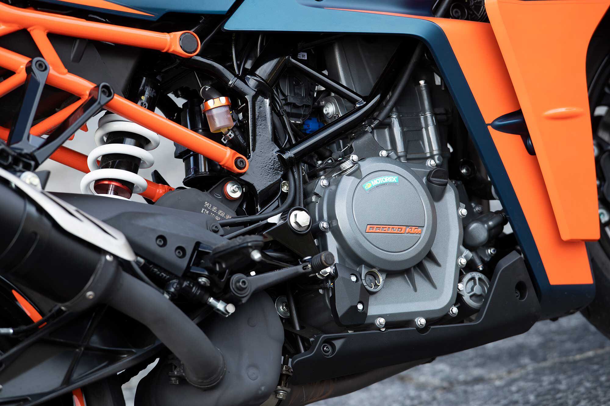 A 373cc single powers the RC 390, putting out 40.2 rear-wheel horsepower and 24.4 pound-feet of torque.