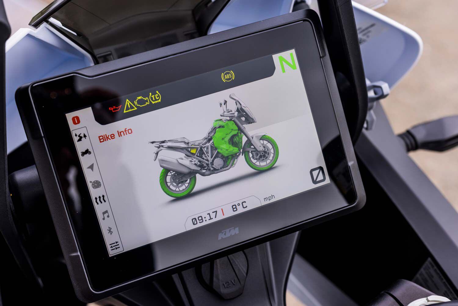 A 7-inch TFT full color display is bright and easy to read.