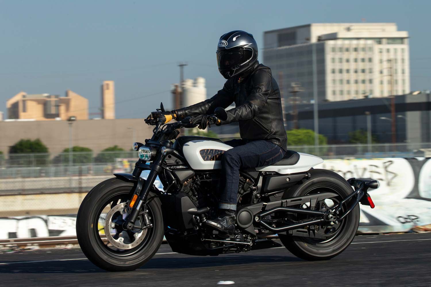 2021 Harley-Davidson Sportster S first ride review - RevZilla