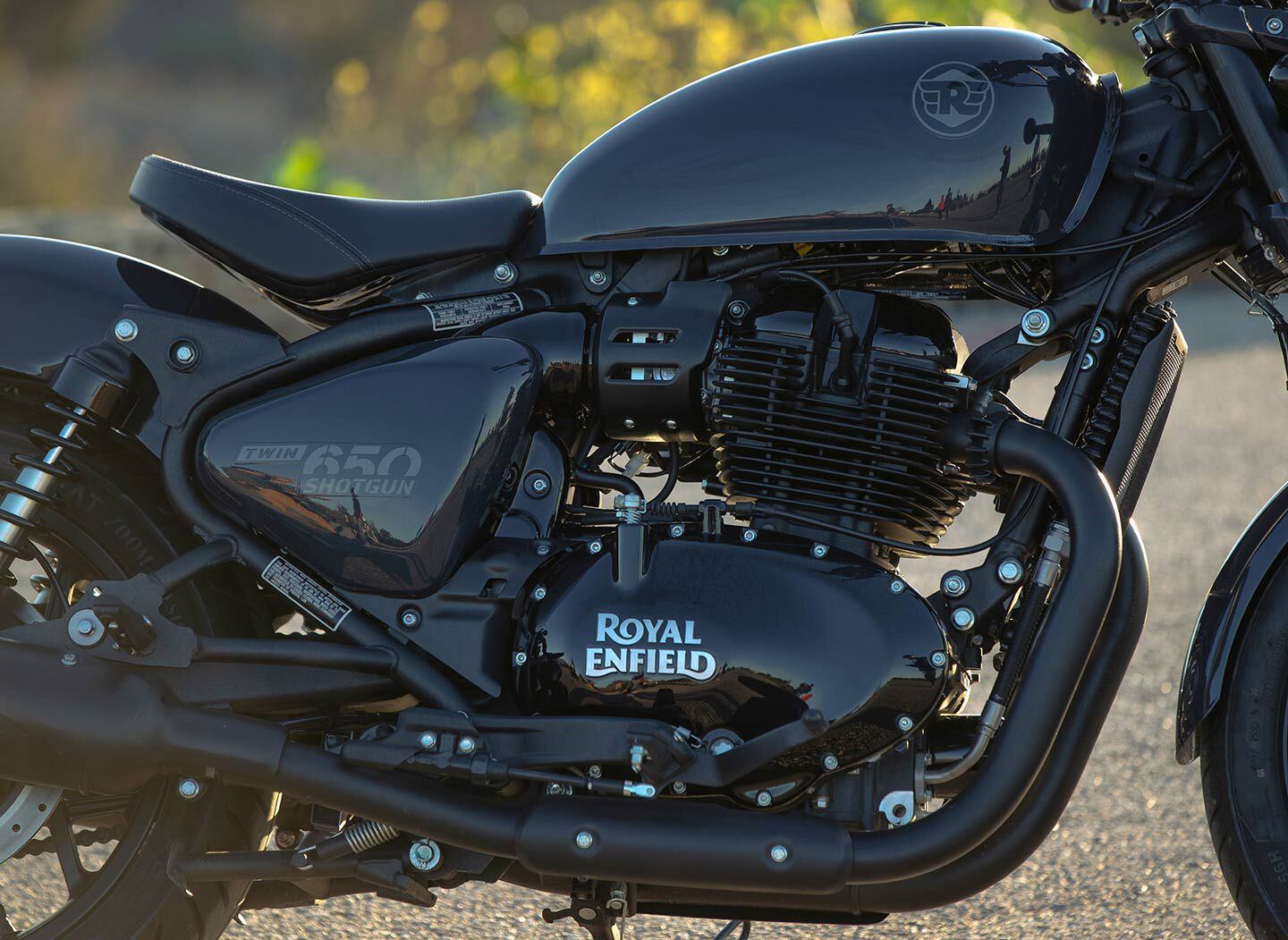 Stuffed into the same Harris-designed frame as its Super Meteor stablemate, the Shotgun’s 650 parallel-twin engine is shared with the INT650 and Continental GT models and is unchanged here except for the airbox and exhaust.