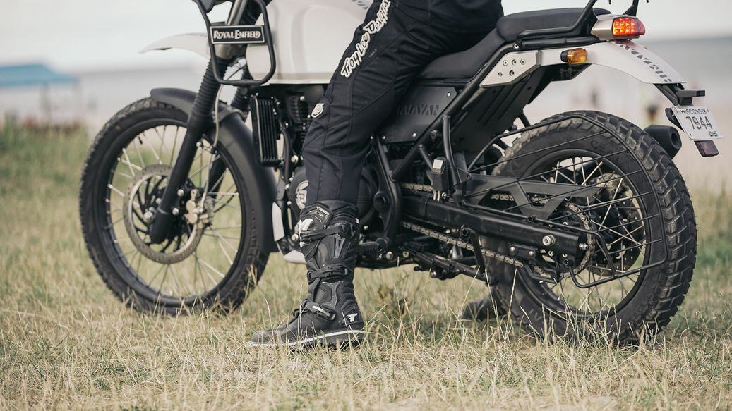 Lee deals enfield himalayan