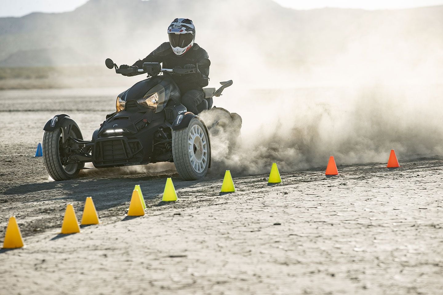 On the dry lake TT course, the Ryker Rally struggled to cope with fast, long sweepers. Due to the elevated speeds, the SCS (Stability Control System) was constantly triggered when attempting to slide corners.