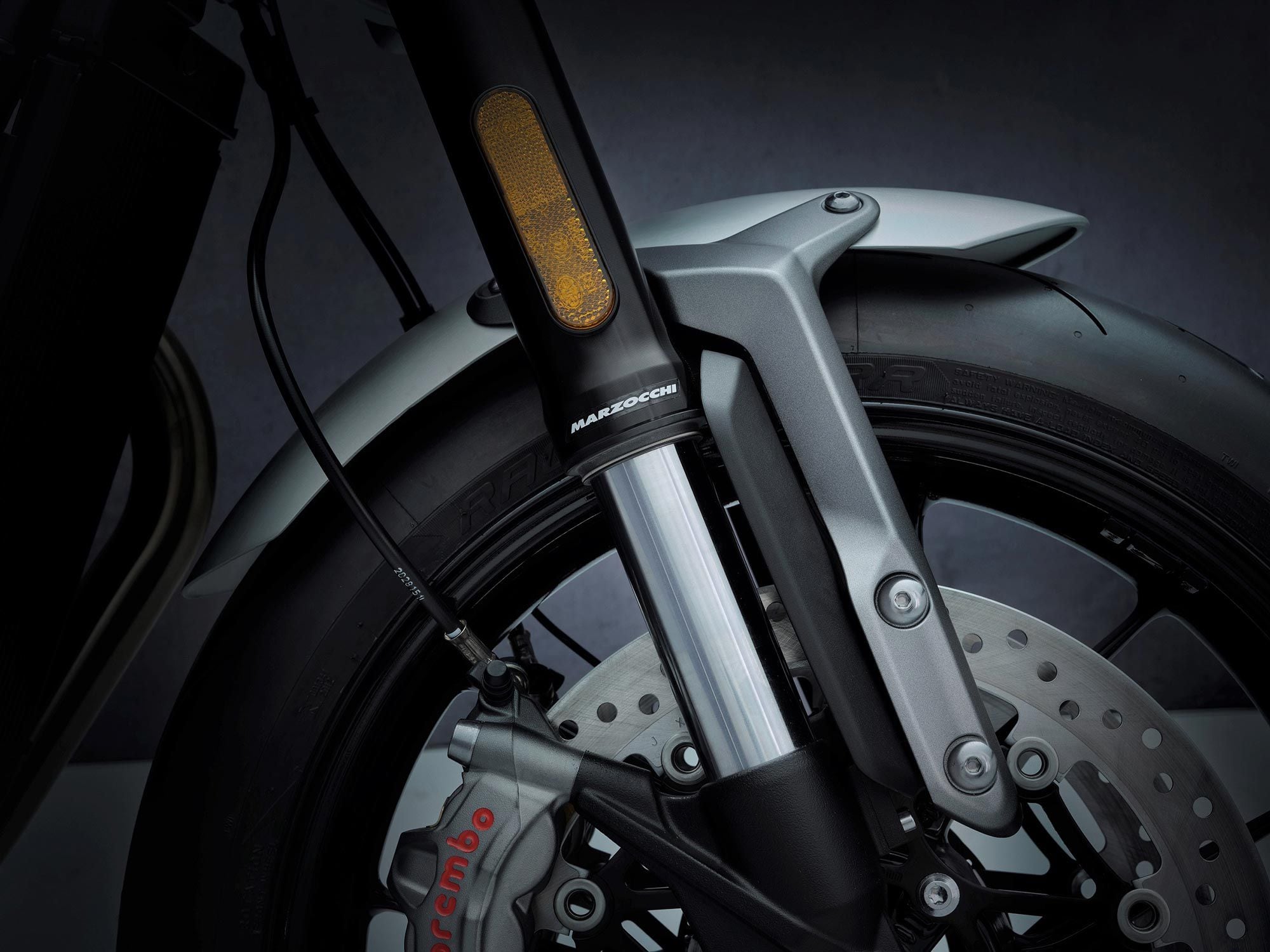 New higher-spec inverted 43mm Marzocchi fork appears on the new Speed Twin.