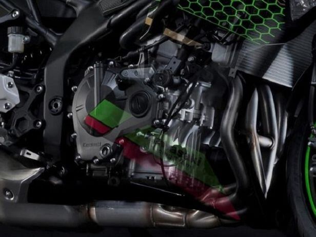 Kawasaki Ninja ZX-25R (2020+) - Specs and ergonomics