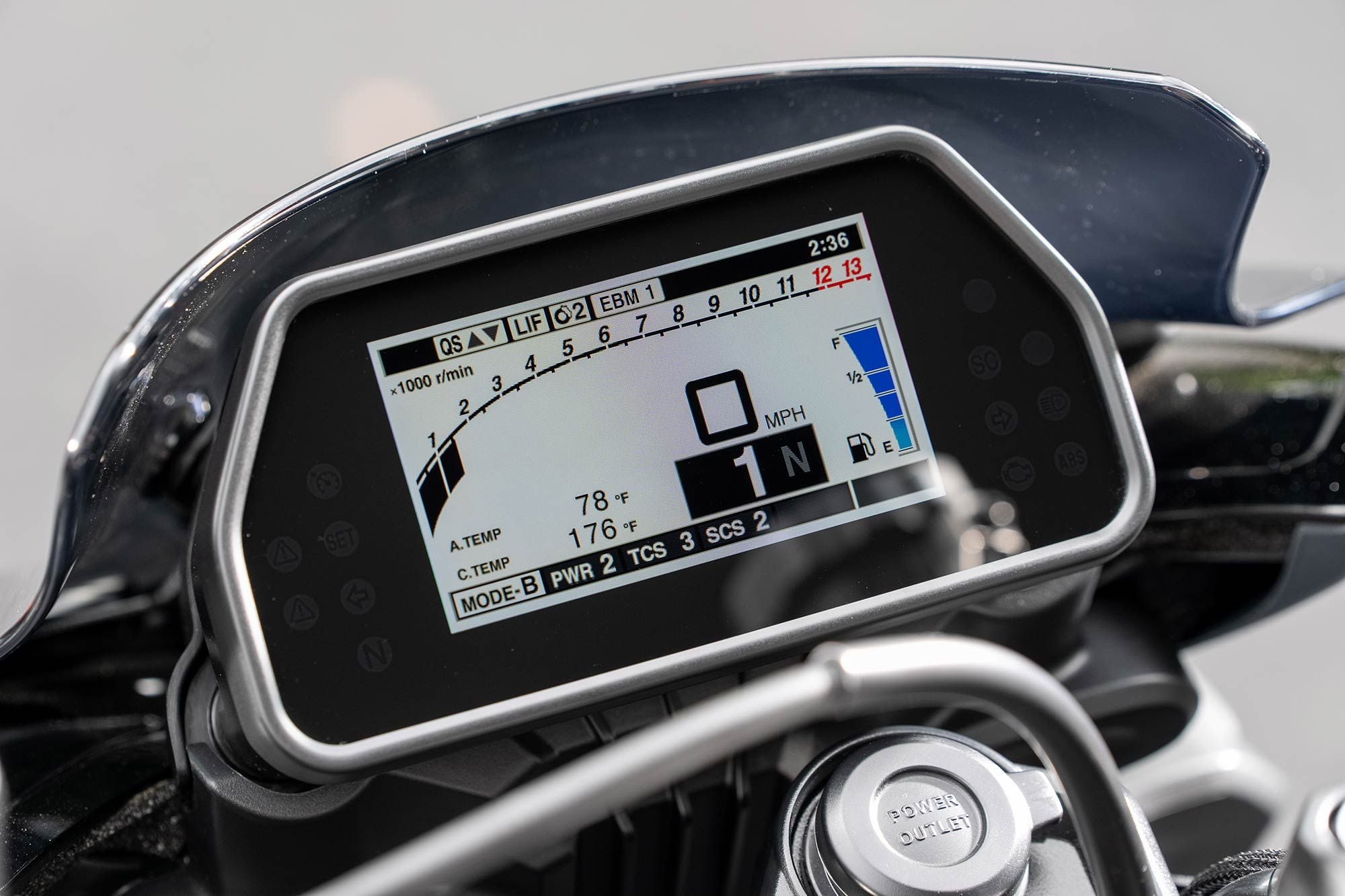 An new TFT display makes navigating through the menus easier and more intuitive.