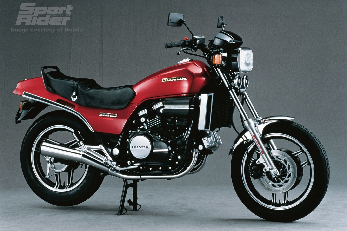 Хонда 60 купить. Honda vf750 Sabre. Honda Sabre 750. Honda VF 750. Мотоцикл Хонда VF 750.