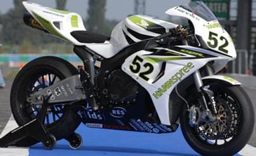 Riding the Team Ten Kate Honda CBR1000RR and CBR600RR - First Look