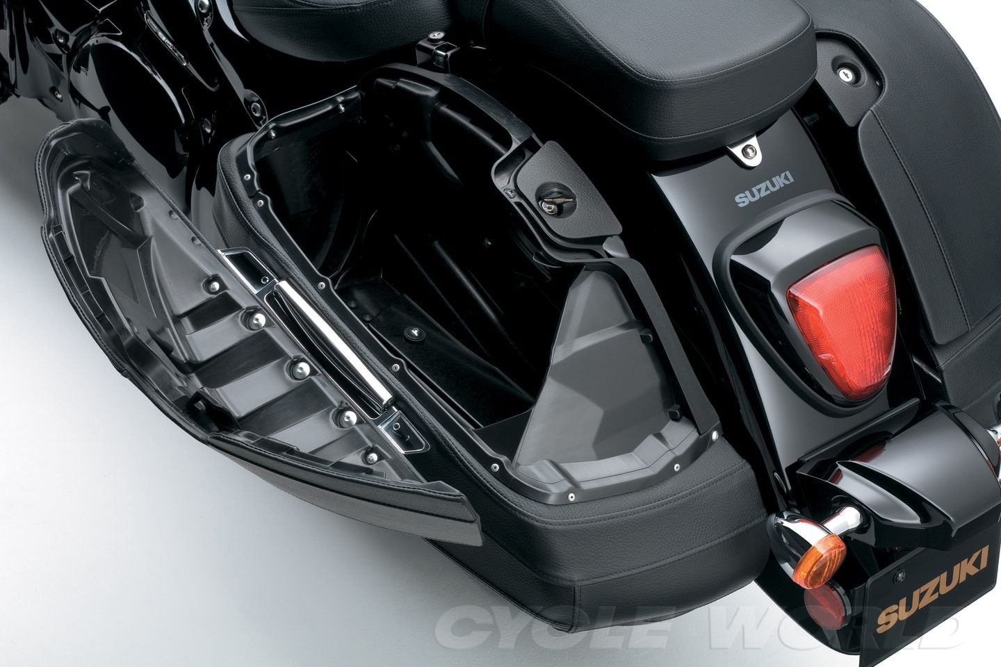 2021 suzuki clearance boulevard c90t