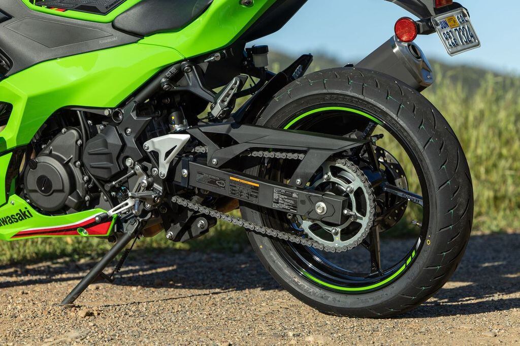 Another subtle change is Kawasaki’s decision to mount a 150-size tire on the Ninja 500 as compared to the 140 rear tire of choice on the Ninja 400. The same Dunlop Sportmax GPR-300 tires as last year are back for the newest Ninja offering.
