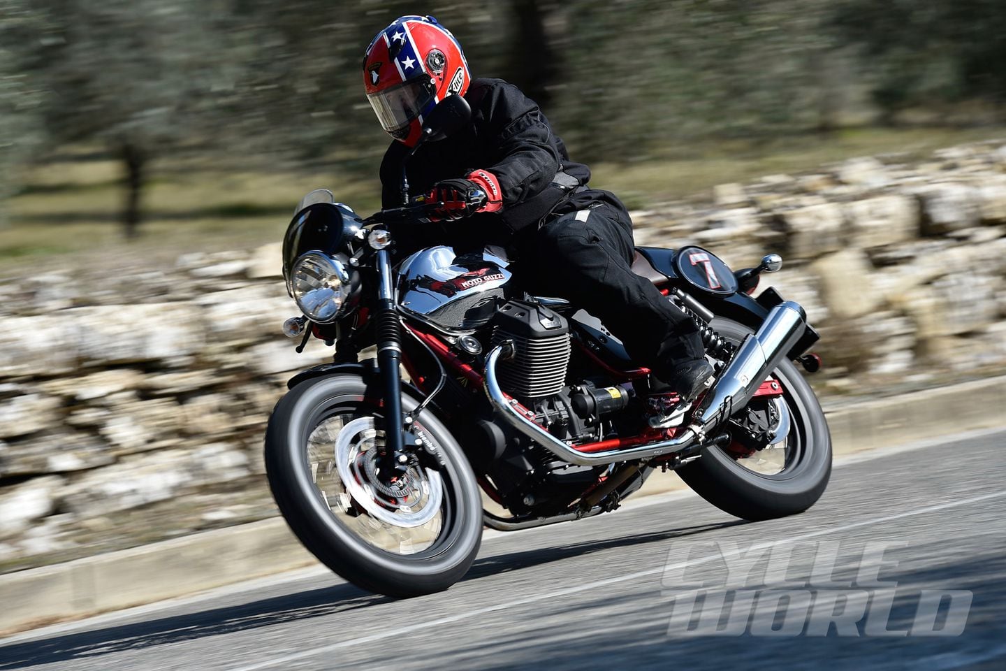 2016 Moto Guzzi V7 II - First Ride | Cycle World