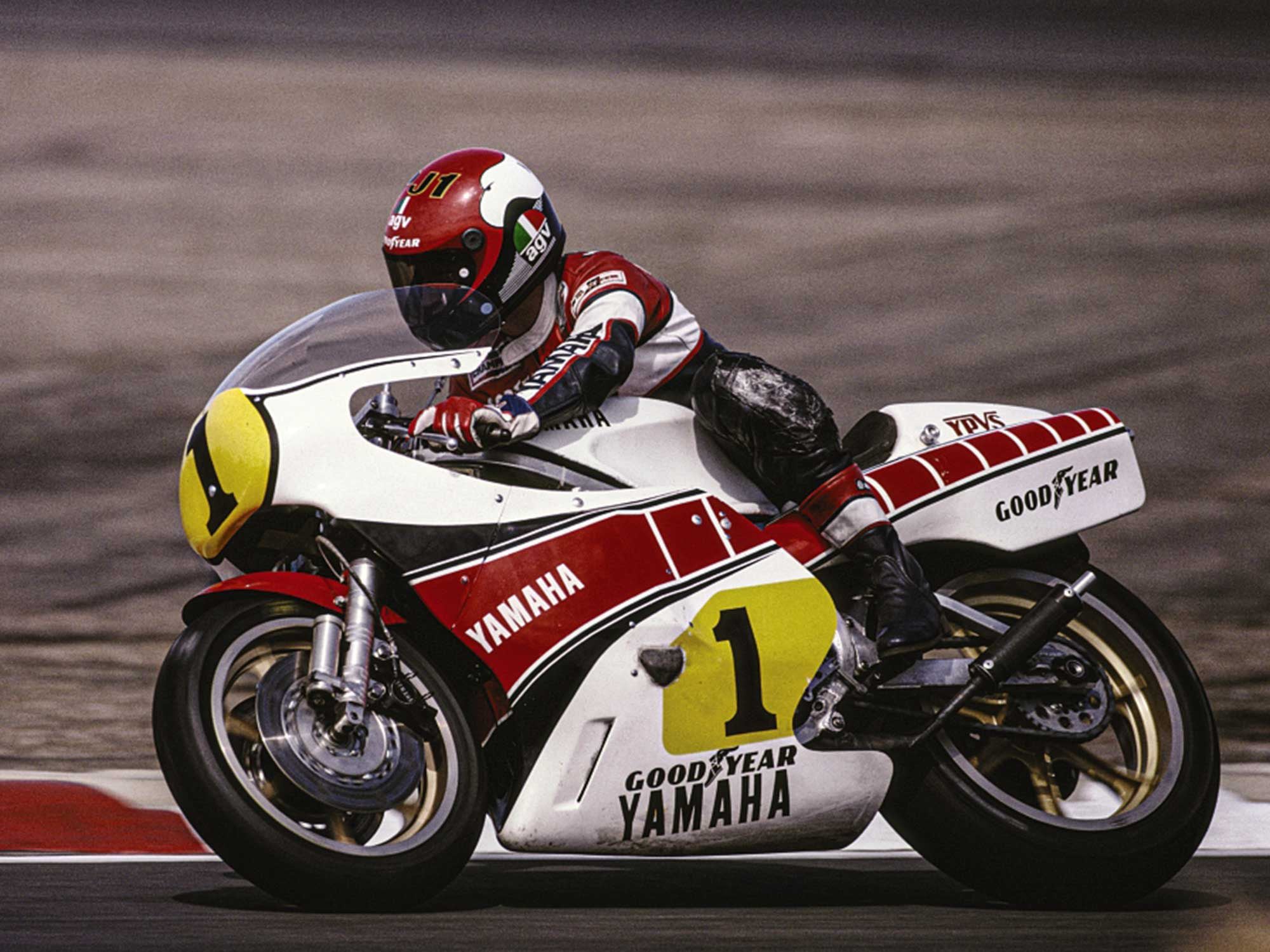 Life never becomes simpler. Roberts would be second to Jack Middlelburg this day at Silverstone in 1981, and Marco Lucchinelli (Suzuki) would be champion that year.