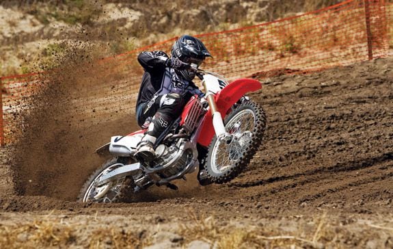 CRF 250: a moto off-road radical da Honda