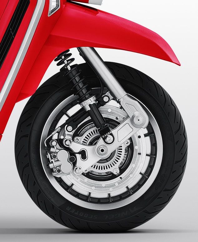Excellent fit and finish, disc brakes, an ABS sensor, tubeless tires, and a smart trailing-link front suspension that’s perfect for challenged pavement. The Lambrettas (the X300 shown here) take a grand old name and update it for an emerging market.