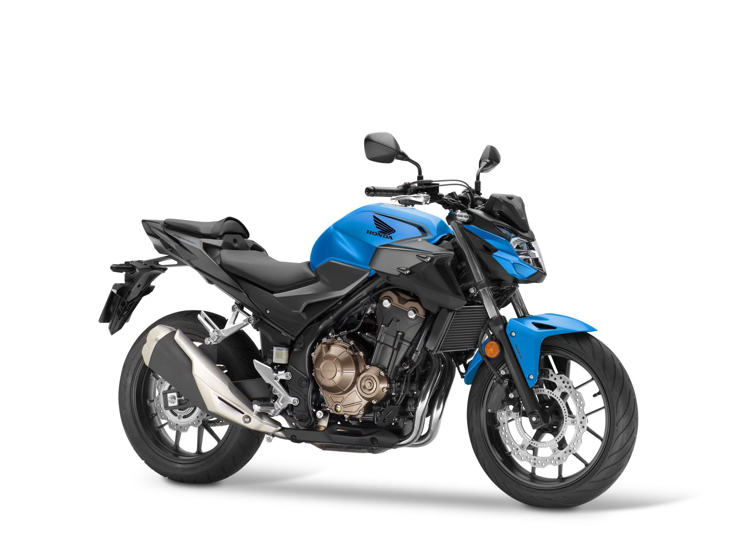 Honda’s CB500F has been updated to Euro 5 status and enjoys some upgrades to the dash, but as of now the US will not see this model as a 2021, as the 2019 model is the only option on the Honda website.
