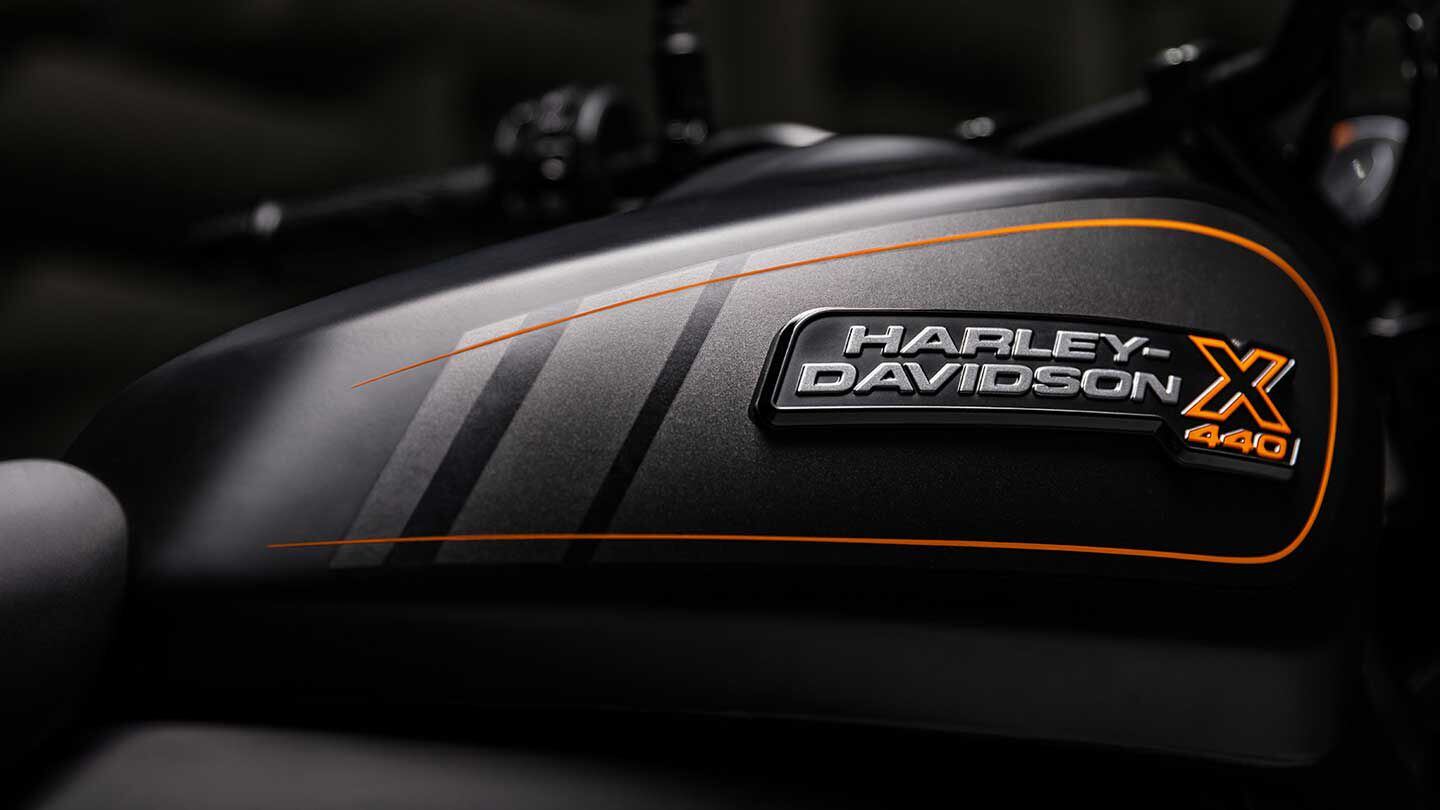 The Motor Company’s famous badge comes to life in India on the new X440, an Indian-built collaboration with Hero.