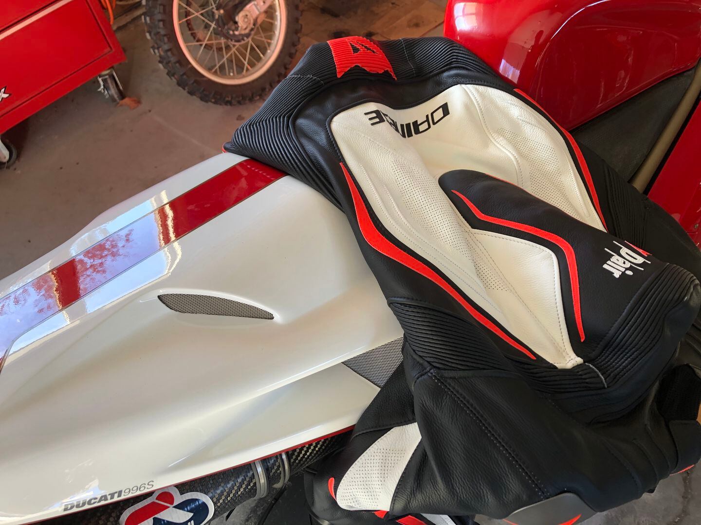 バイクウェア・装備 DAINESE MISANO 2 D-AIR PERF. 1PC SUIT MISANO 2 D-AIR PERF. 1PC SUIT | BLACK/BLACK/WHITE | Dainese