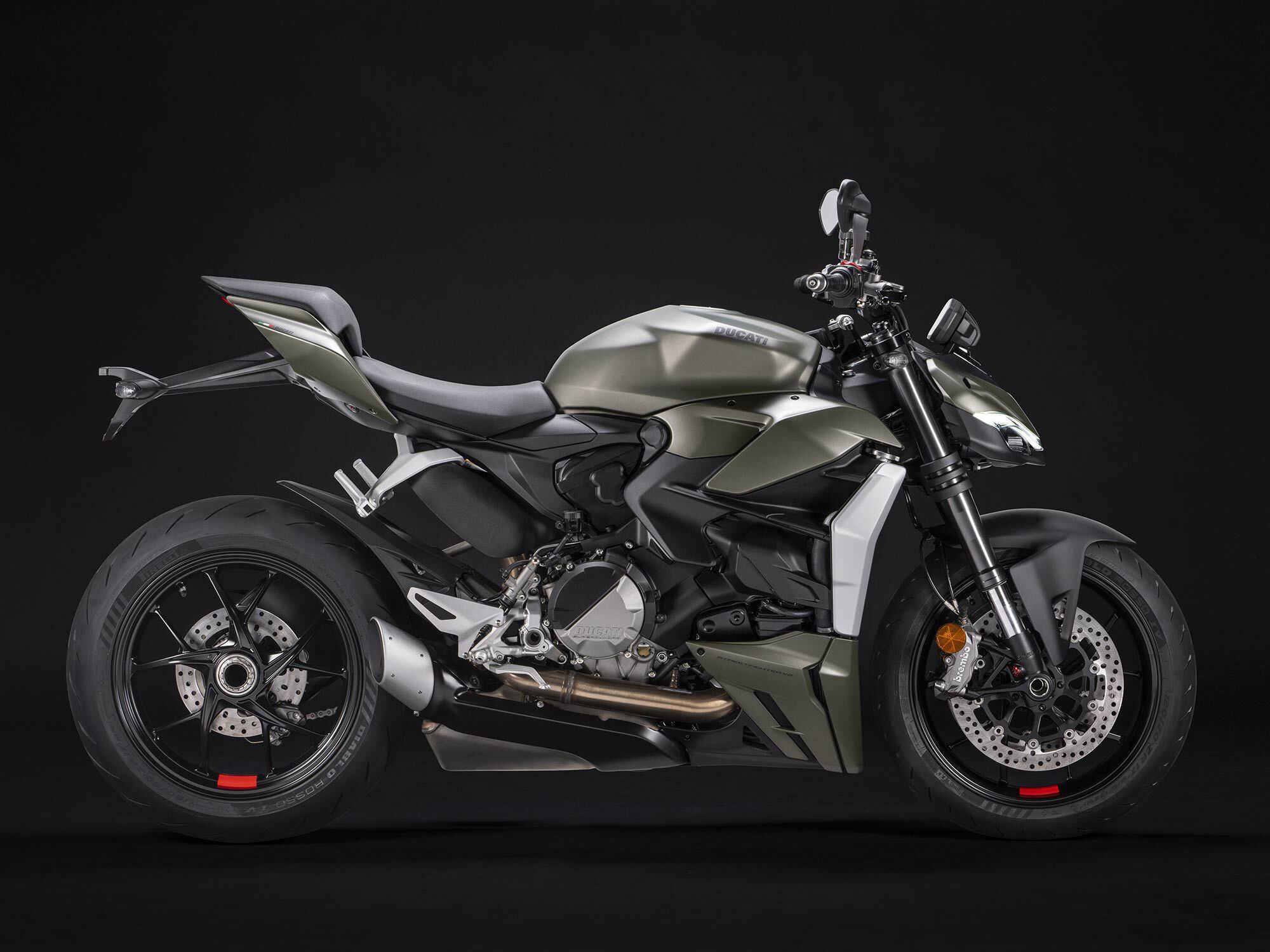 Ducati offers another flavor of the Streetfighter V2 rather than red. Meet the green Streetfighter V2.