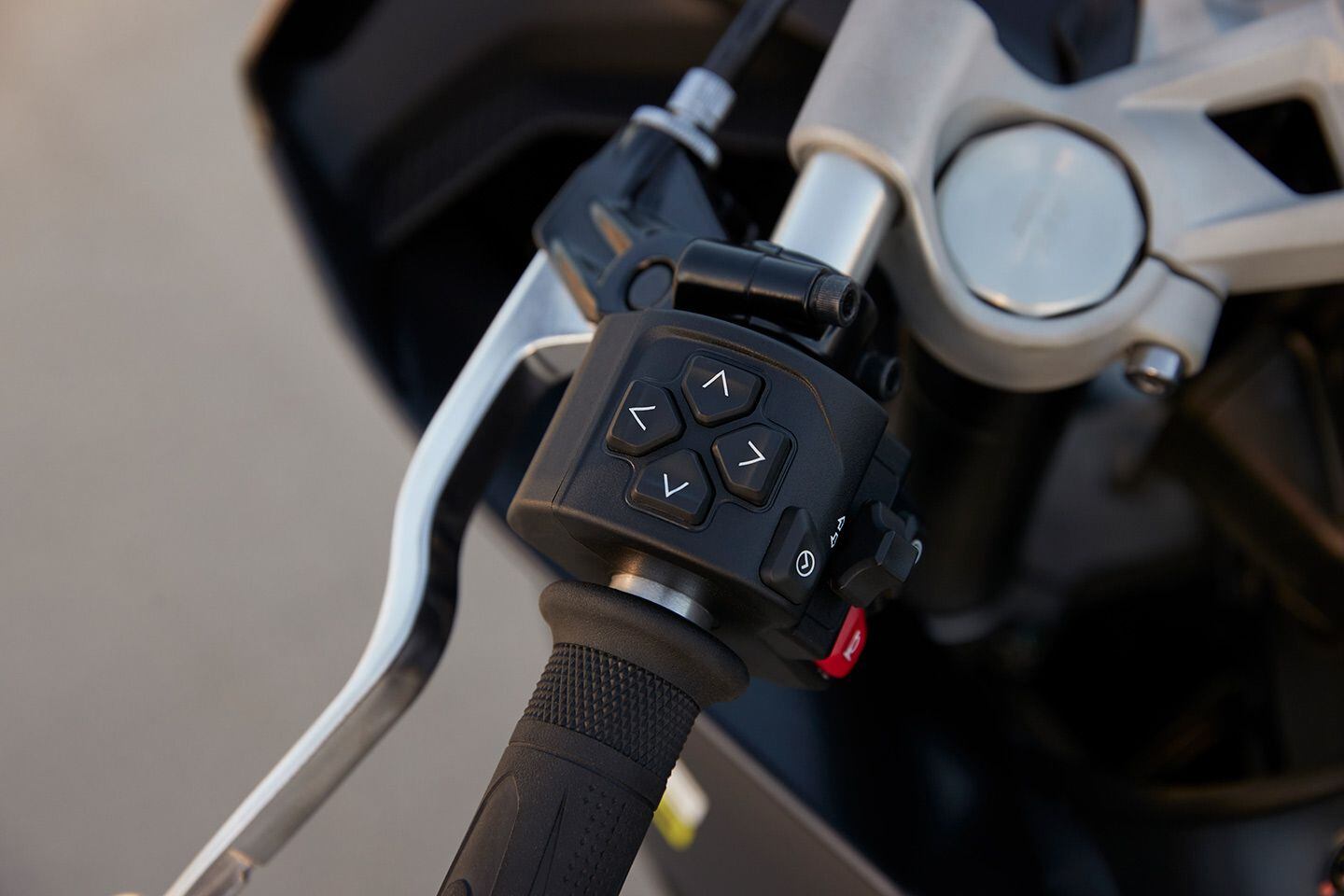 Left menu control pod is very similar to the Street Triple R’s unit.