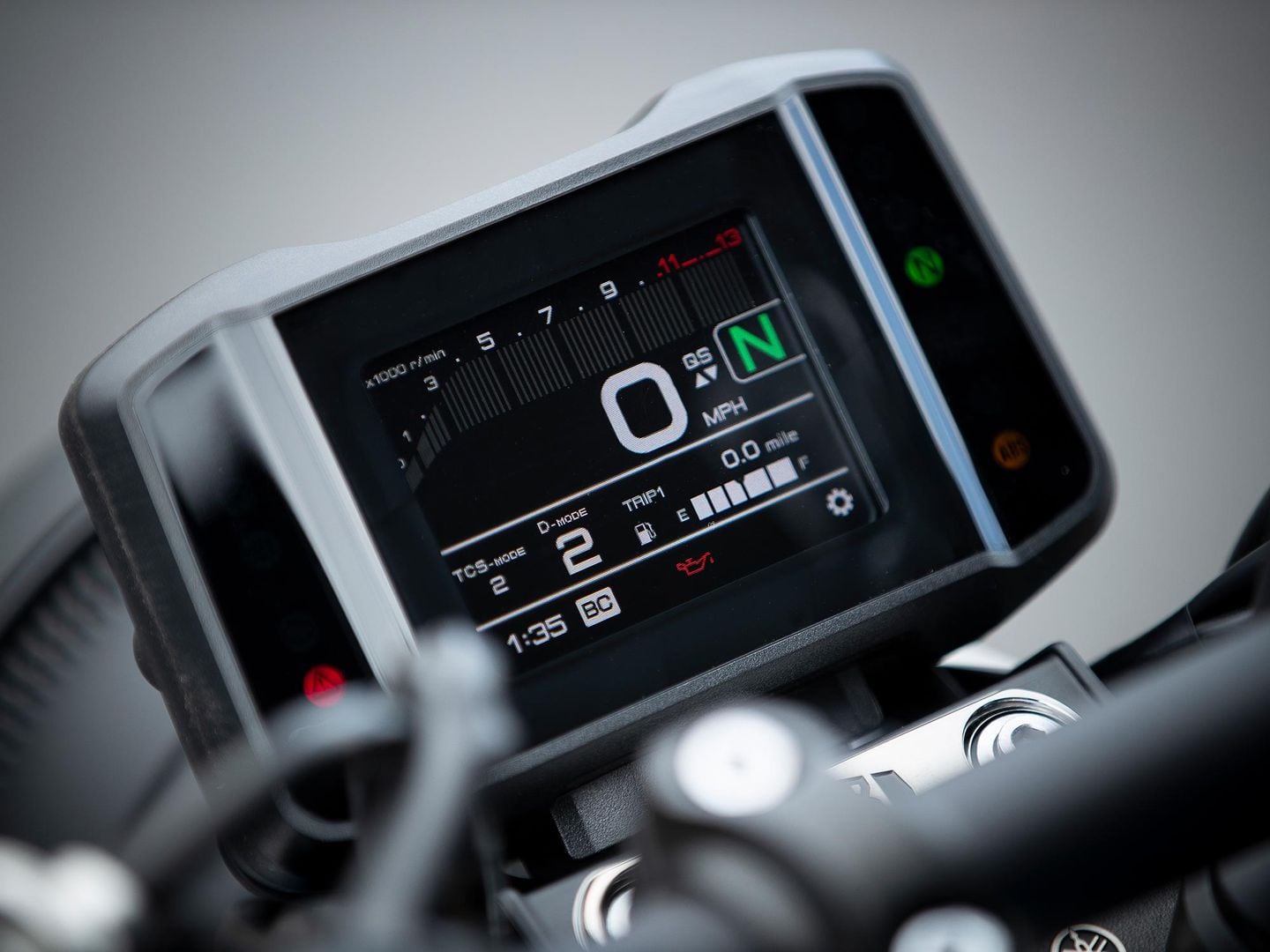 Xsr900 tcs on sale