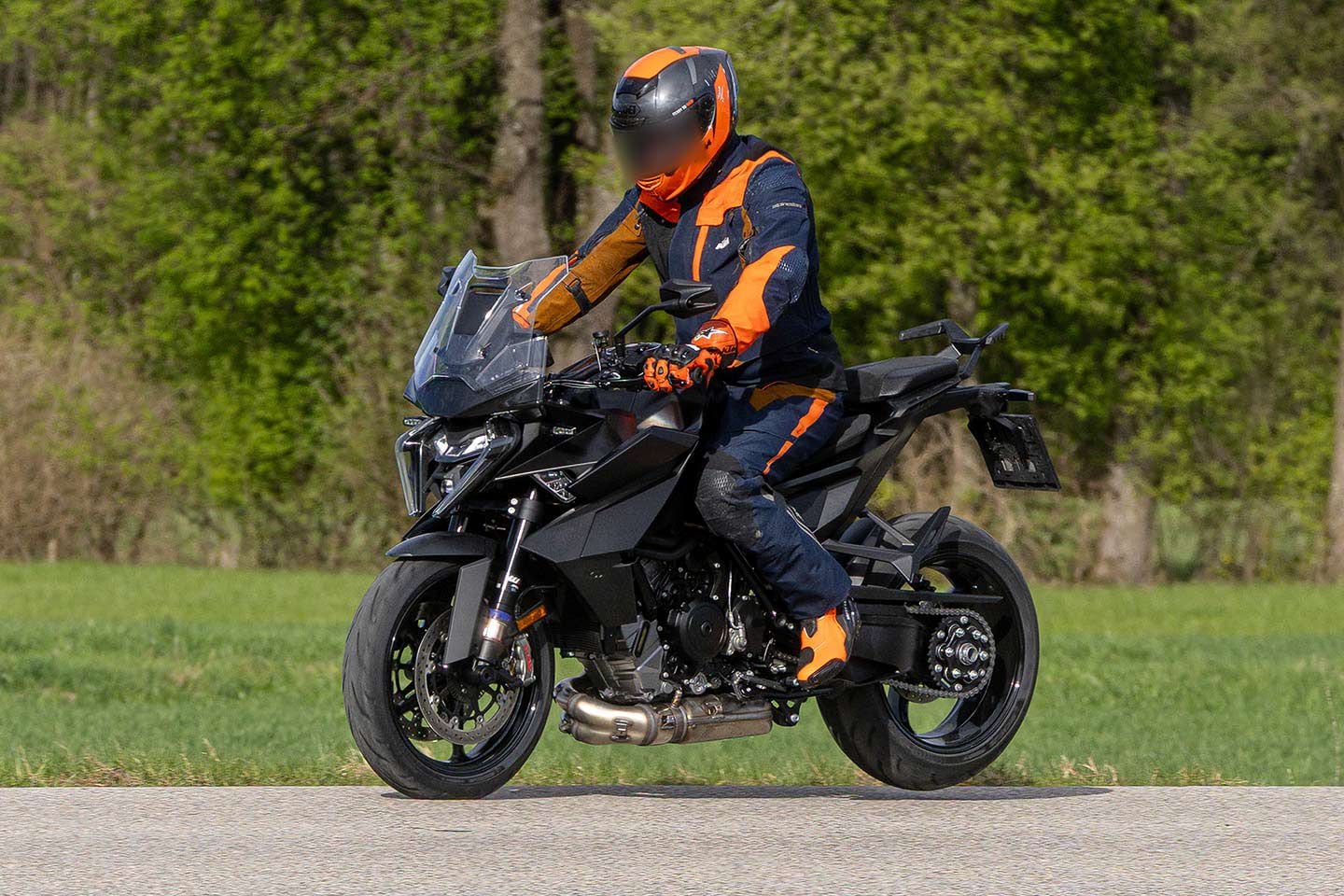 The 2025 KTM 1390 Super Duke GT’s brakes look up to any task.