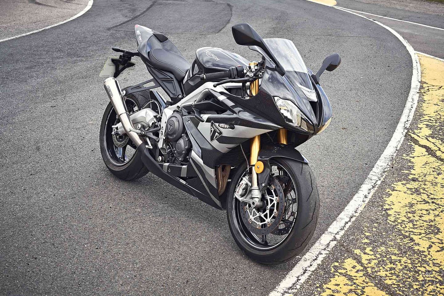 Old vs. New Triumph Daytona 675 vs. Moto2 765 Cycle World