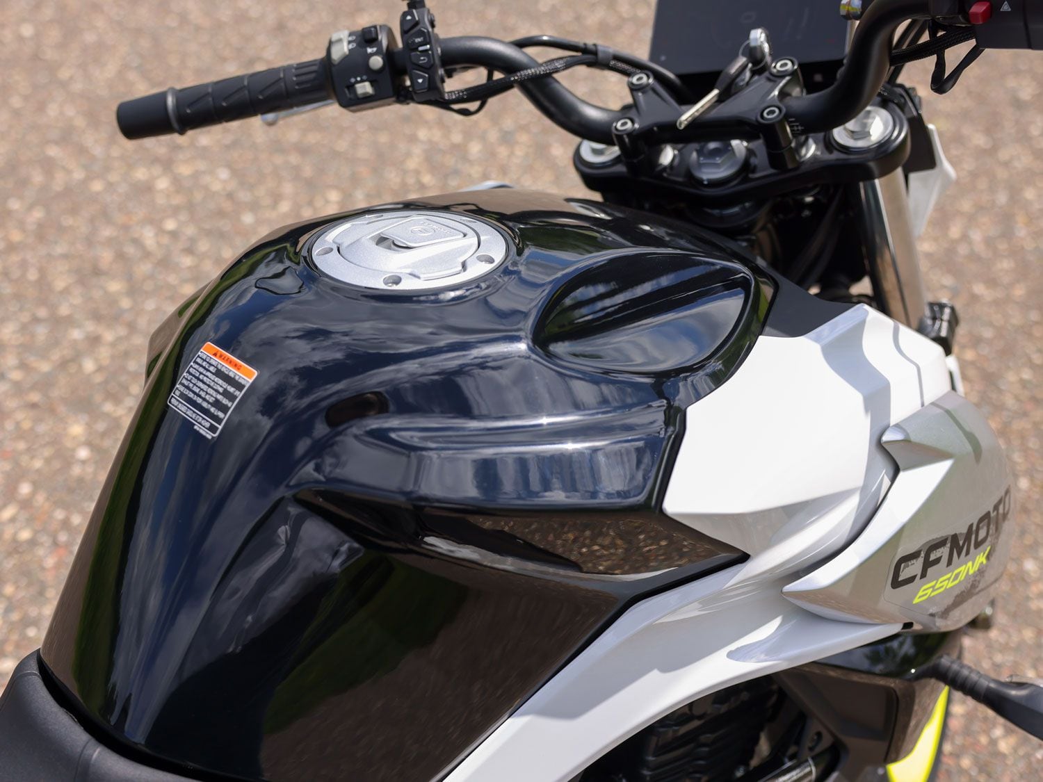 The bike arrives with a 4.5-gallon fuel tank, which is up 1.1 gallons on the retro-styled 700CL-X models.
