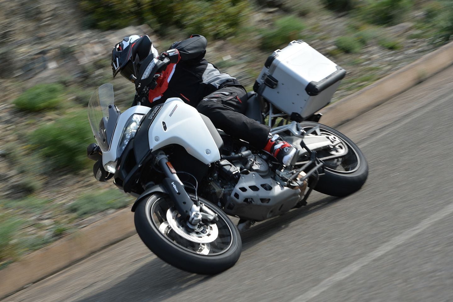 2016 Ducati Multistrada 1200 Enduro FIRST IMPRESSIONS Cycle World