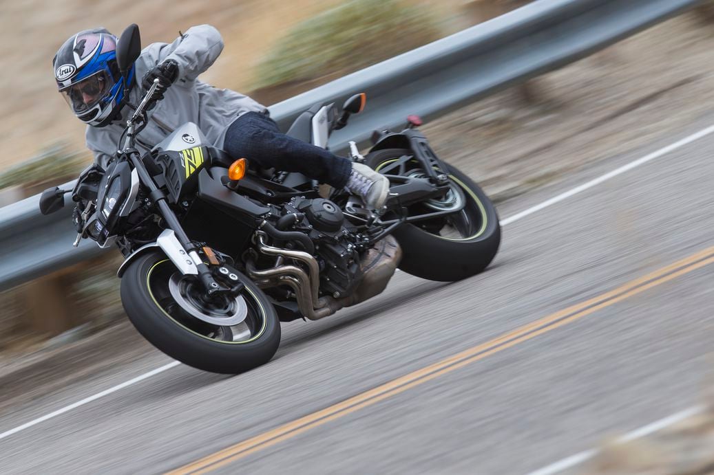 Kawasaki Z900 vs Triumph Street Triple R vs Yamaha FZ-09
