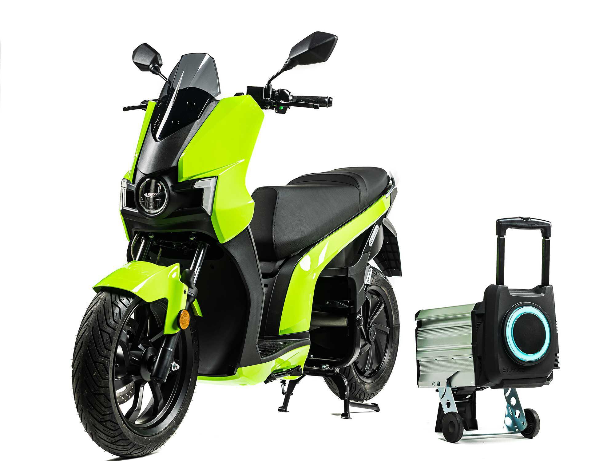 The Seat Mó 125 escooter is based on the Silence S01.