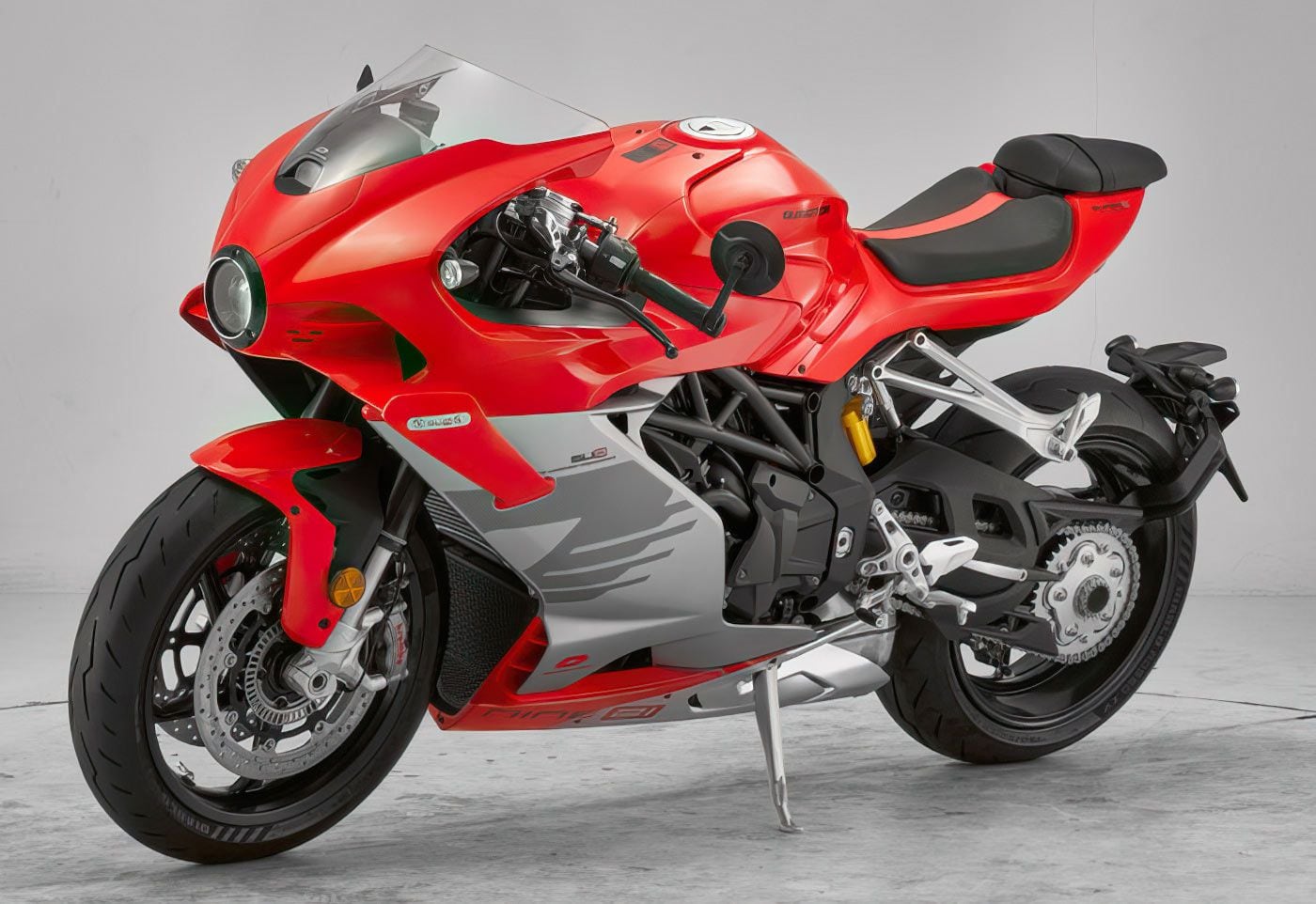 QJ motor SRK 921 RR スケールモデル QJMotor SRK 921 RR 4 Cylinder Litre Super Sports Bike